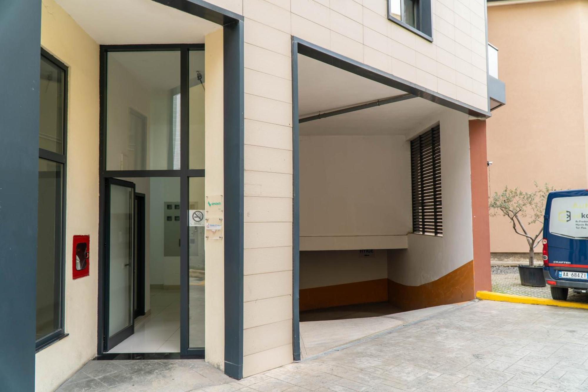 Signature 10 Apartment